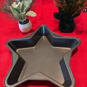 Wilton Star Shaped Non-stick Cake Pan 🎂